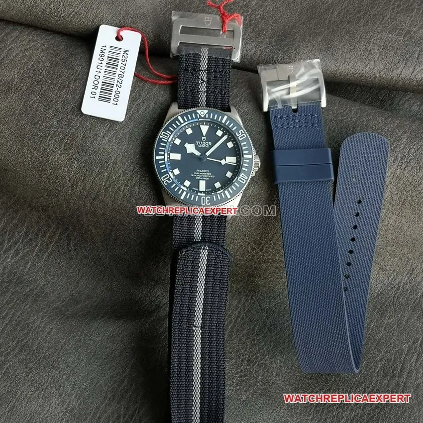 M+ Factory Tudor Leader Submarine Top Blue Plate M25707B/23-0001 Front View
