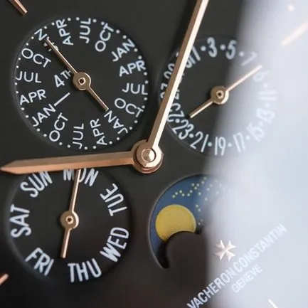 top-tier watch Vacheron Constantin men's white dial heritage series perpetual calendar multifunctional mechanical leather strap watch movement picture