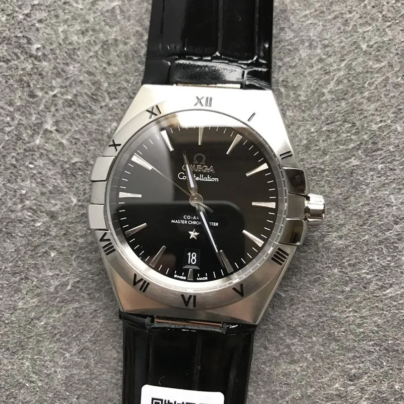 Omegatop-tiersuper watch fifth generation constellation series men's mechanical watch front view