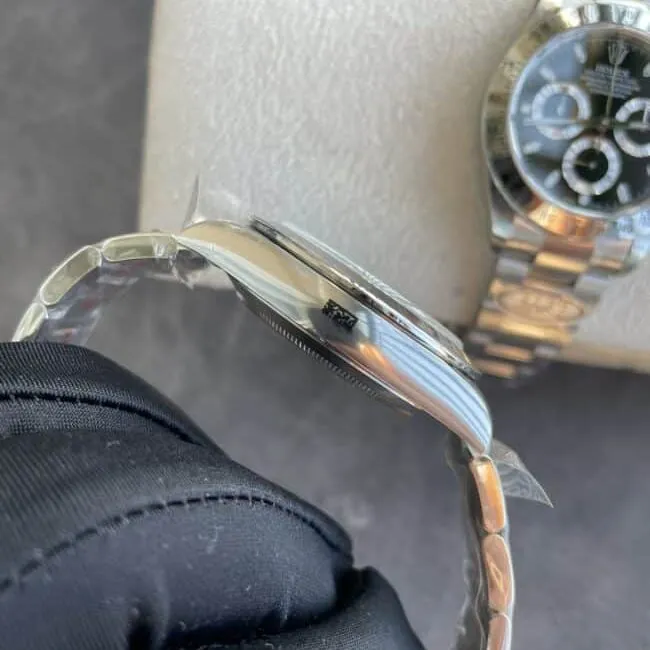 Side view of Rolex's new white steel Daytona 4130 movement men's watch from Dachang high-quality C factory