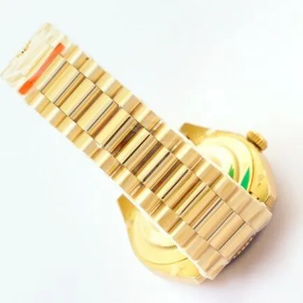 top-tier replicaRolexday displayDatejustK gold men's mechanical watch side view