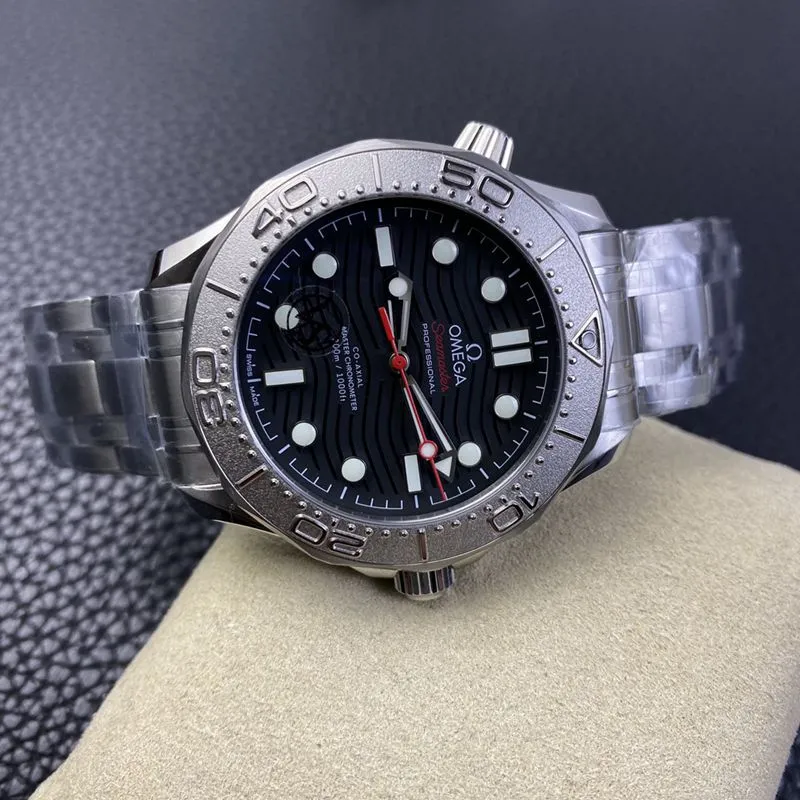 Omegahigh-quality watch Seamaster yacht 300-meter series tribute to the blue diving watch front view