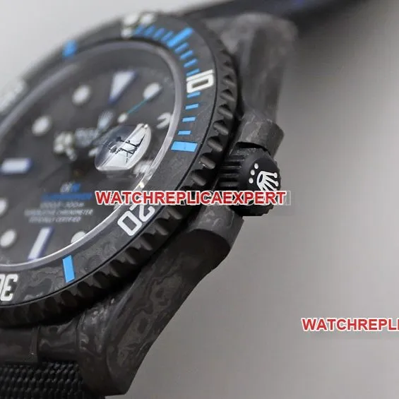VS FactoryRolexSubmarinertop-tier 1:1super cloneblack dial carbon fiber blue ring leather strap front live photo