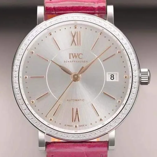 Picture of the back cover of IWC’s masterpiece women’s Portofino watch