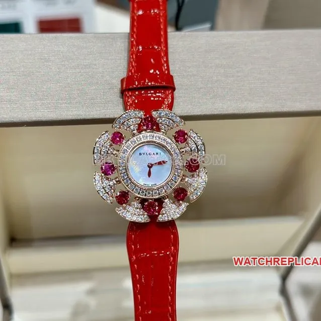 Bvlgari top white mother-of-pearl dial red model 103754 front real photo