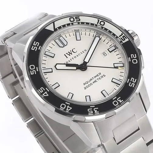 top-tier replicaIWC ocean series white minute hand steel bracelet watch front view