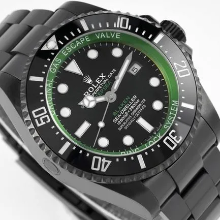 Rolextop-tier men's black dialsteel braceletSubmariner custom version mechanical watch back cover picture