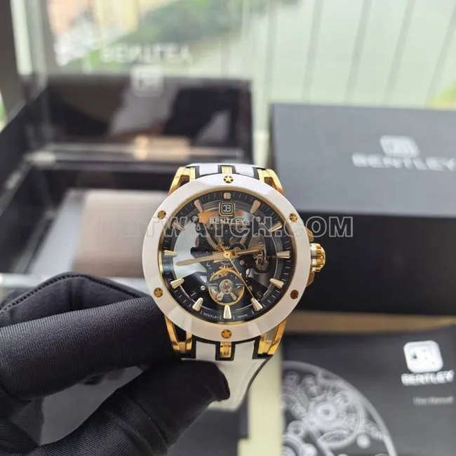 Bentley top-tier watch BL-62 peak white rubber braceletfront live photo