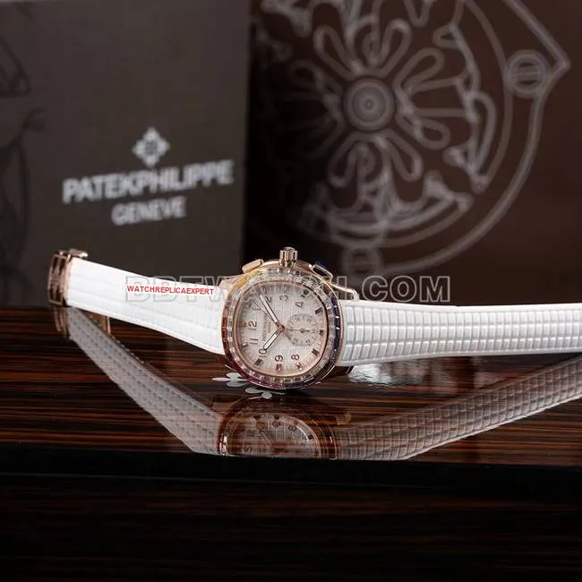collectible watch PPM factory Patek PhilippeAquanaut mechanical white rubber braceletfront live photo