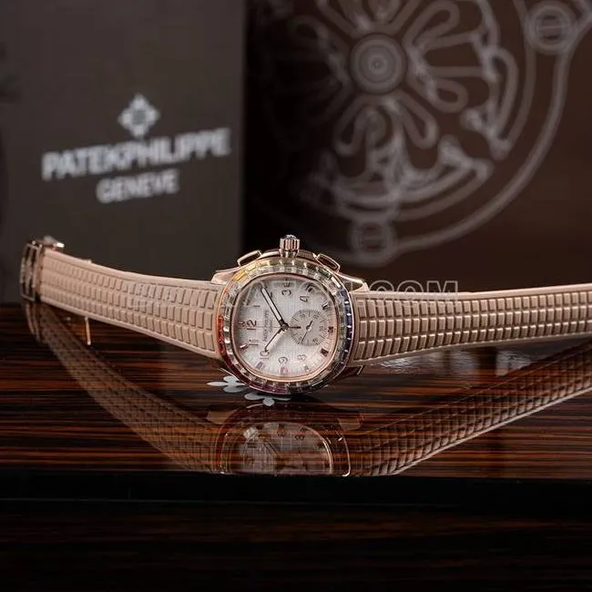 1:1replica watchPPM factoryPatek PhilippeAquanaut mechanical light brown rubber braceletfront live photo