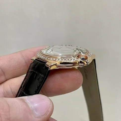 top-tier watch Cartier men's white dial black belt 18Krose gold South African real diamond leather strap mechanical watch front view