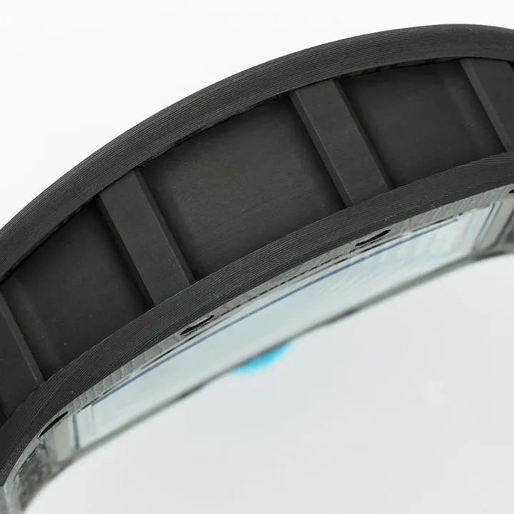 APSRichard Milletop-tier 1:1high-quality carbon fiber case white rubber model RM055front live photo