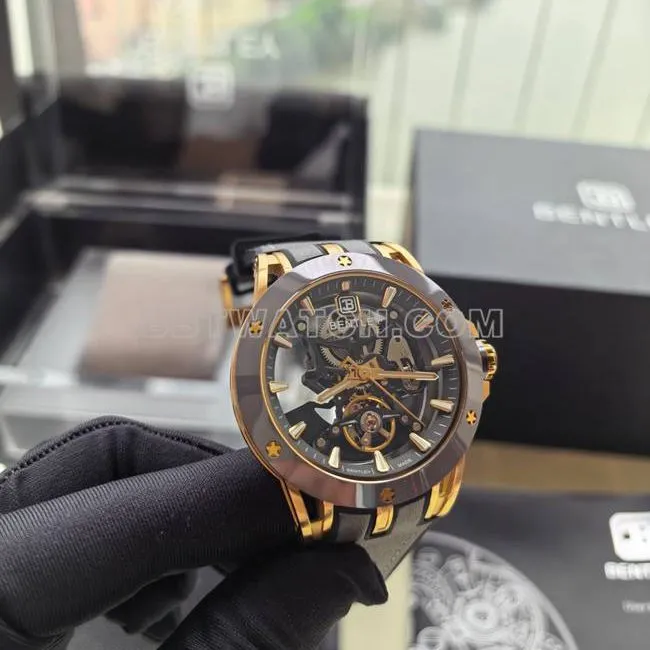 1:1replica watch Bentley BL-62 peak gray rubber braceletfront live photo