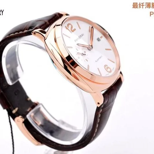 Paneraisuper watch Luminor Due small red gold 42MM watch front view