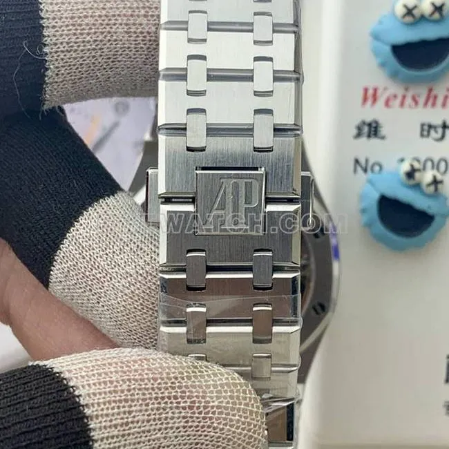 collectible watch Royal Oak BLS factory Audemars Piguetsilver dial mechanical 26420braceletlive photos