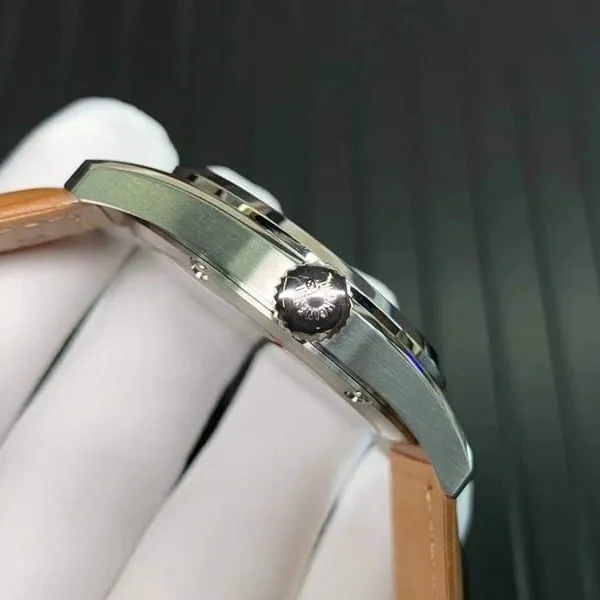 Longinesreplica watch pioneer series five-star admiral white dial mechanical watch front view