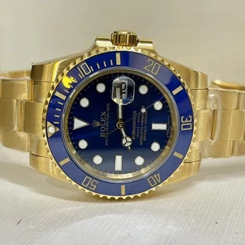 Top-tier watch Rolex men's blue dial gold band blue Submariner automatic movement watch front view