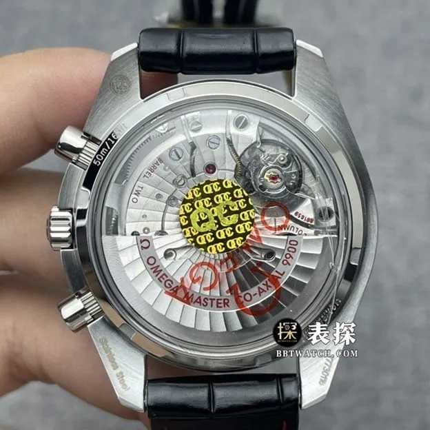 OM FactoryOmega top-tier 1:1super watch men's white panda plate leather strap model pictures and price caseback live photo