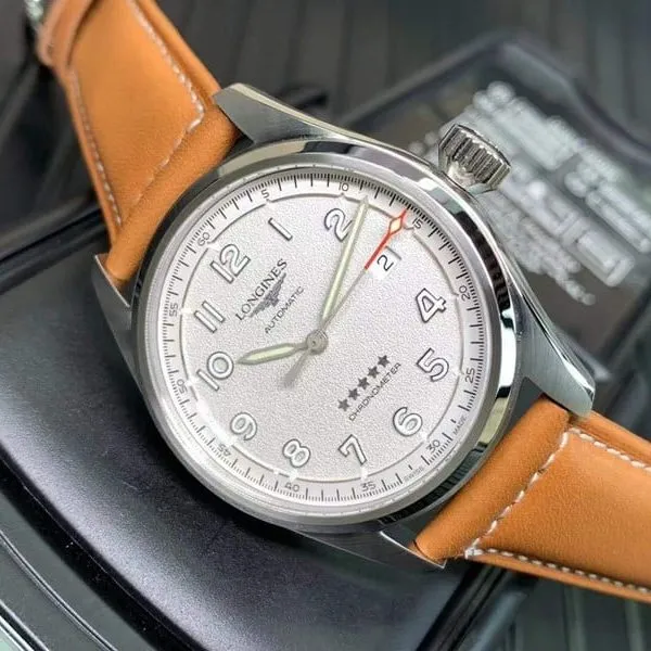 Longinesreplica watch pioneer series five-star admiral white dial mechanical watch front view