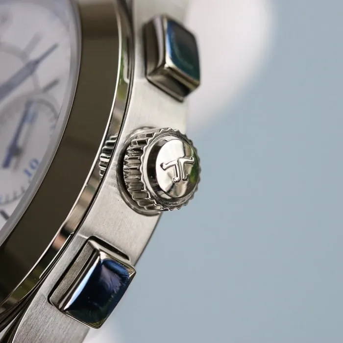 top-tier watch Jaeger-LeCoultre men's white dial master series fully automatic movementleather strap watch front view