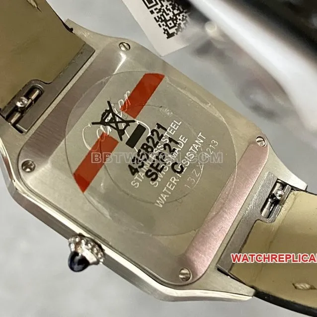 F1 factory Cartier Santos top-tier replicablack dial trumpet front live photo