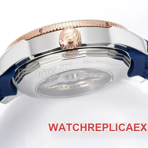 collectible watch BreitlingBLS factory super ocean culture blue dial rubber braceletfront live photo