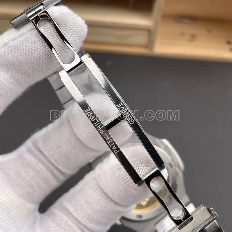 Patek Philippe1:1replica watch DDF factory Nautilus40mmgreen dial324movementsteel bracelet model clasplive photos