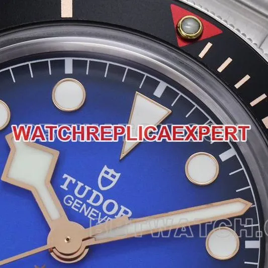 Tudor collectible watch ZF Factory Biwan smoked blue dial41mmsteel bracelet model front live photo