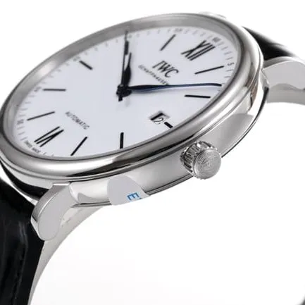 V7 factory top-tier replicaIWC watch men's white dial black belt automatic movement wave fino leather strap watch seven stars recommended front view