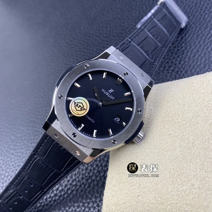 APS Classic Fusion Hublot1:1replica watch satin black sun pattern disc rubber model 565.NX.1470.RX side view