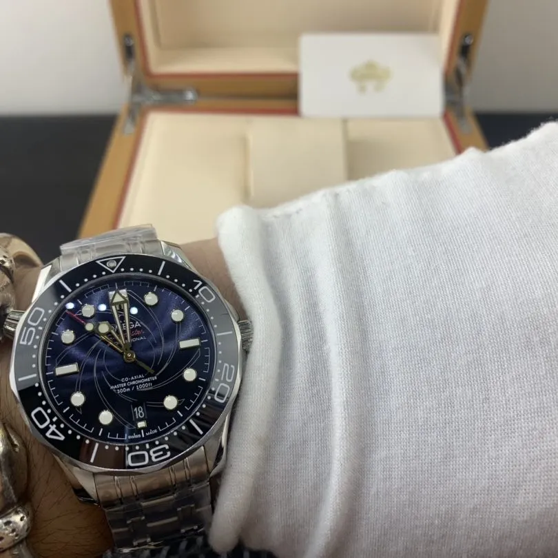 Omega Seamaster Seamaster Diver 300M James Bond 007 42mm Blue Men Automatic