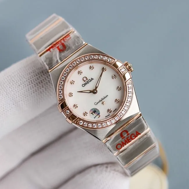 TW factory top-tier replicaOmegasuper clonequartz women's white dialsteel bracelet constellation series watch front view