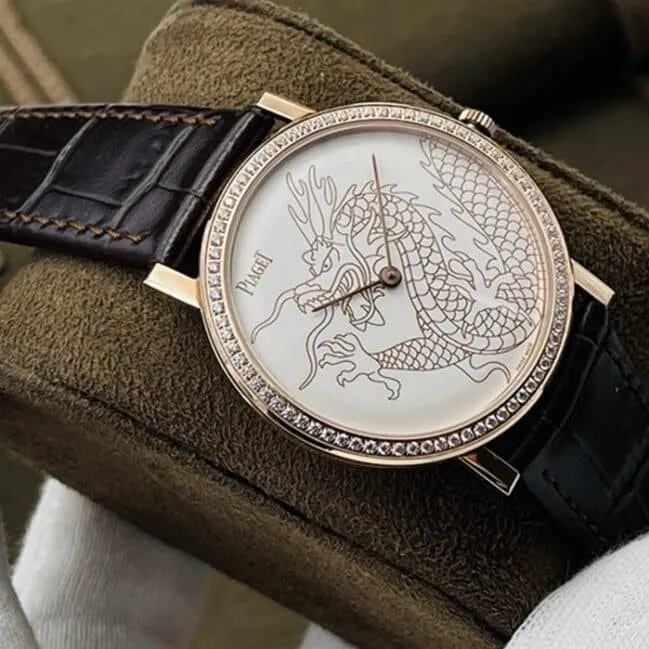 Top-tier watch Piaget men's white dial brown belt dragon and phoenix series watch side view