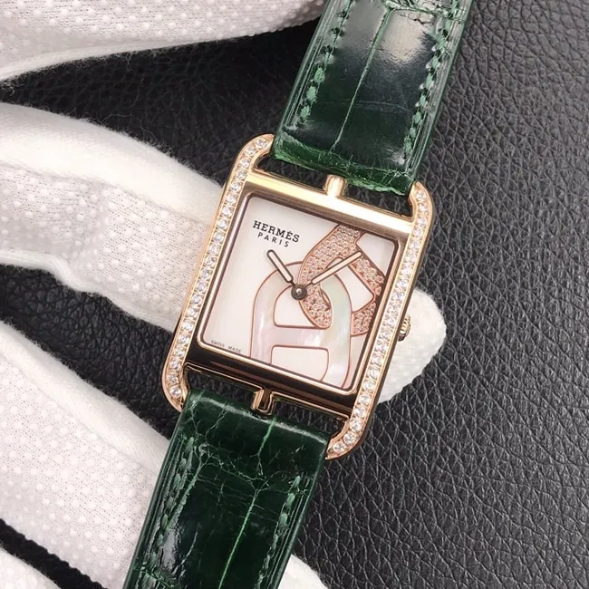 YF factory top-tier watch Hermès white dial green strap crocodile leather strapquartz watch front view