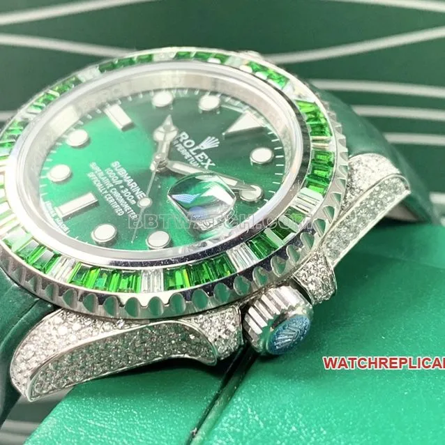 Rolex Submariner top-tier replicagreen dialdiamond bezelleather strap model clasplive photos