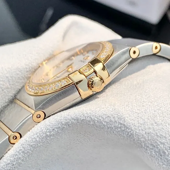 collectible watch Omega Constellation white dial gold diamond bezel 28mm quartz actual product photos