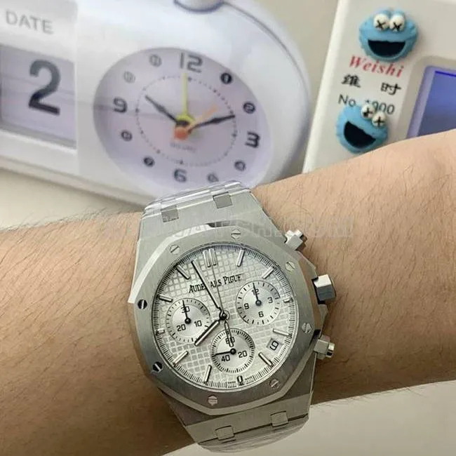 collectible watch Royal OakBLS factory Audemars Piguetsilver dial mechanical 26420front live photo
