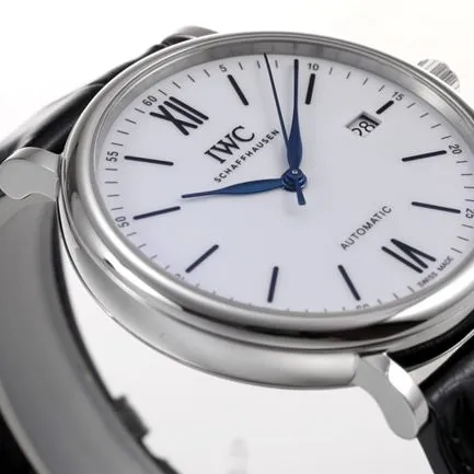 V7 factory top-tier replicaIWC watch men's white dial black belt automatic movement wave fino leather strap watch seven-star recommended side view