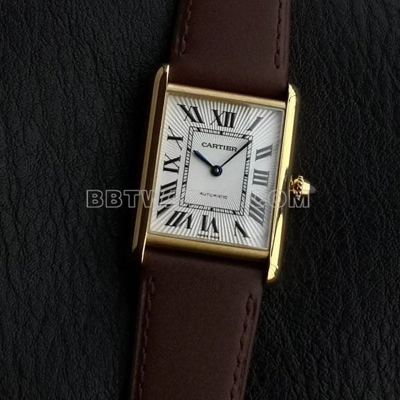 Cartier1:1replica watch F1 factory tank white dialyellow gold case 2899MCmovementleather strap model front live photo
