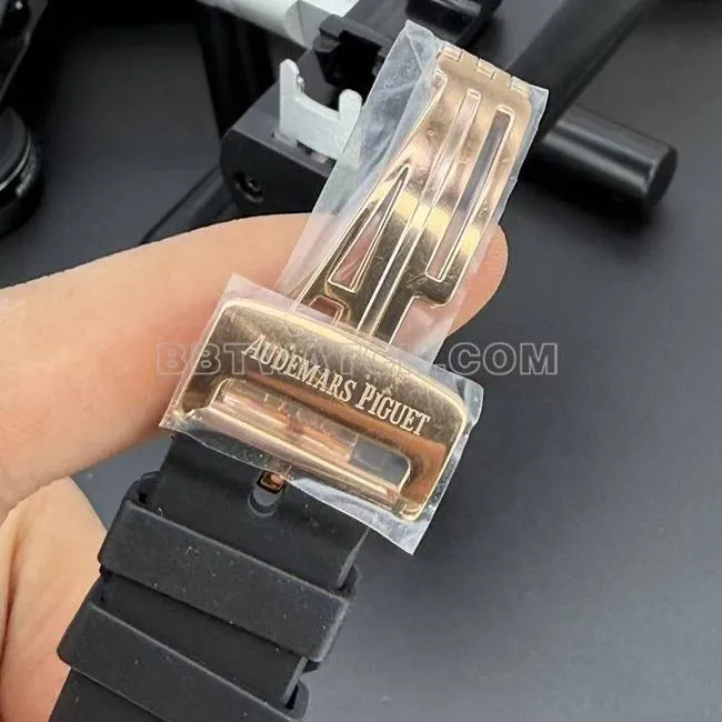 top-tier watch APS factory Audemars PiguetRoyal Oakblue dialrose gold rubber braceletside live photo