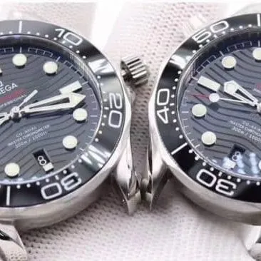 VSOmegaSeamaster 300m comparison OEM evaluation (details comparison) front view