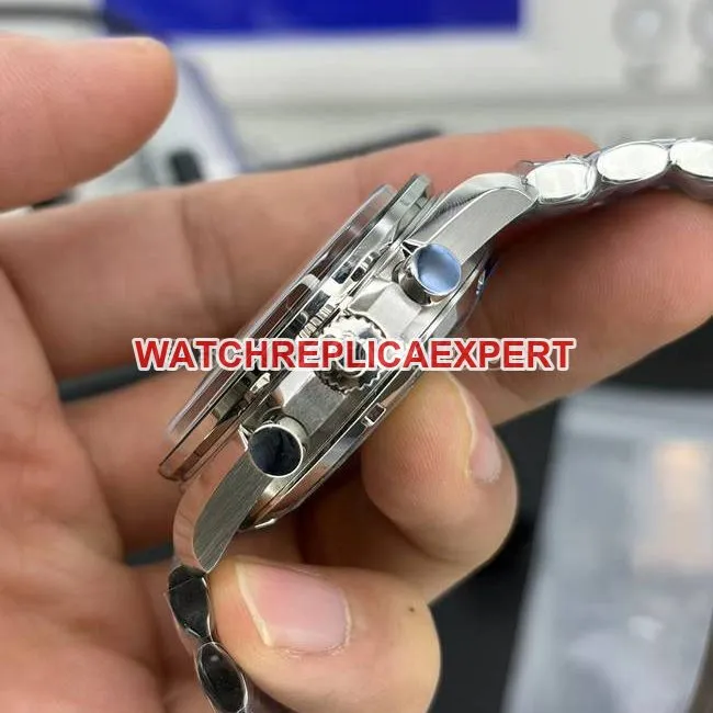 watch Speedmaster N1 factory Omegawhite dialsteel bracelet front live photo