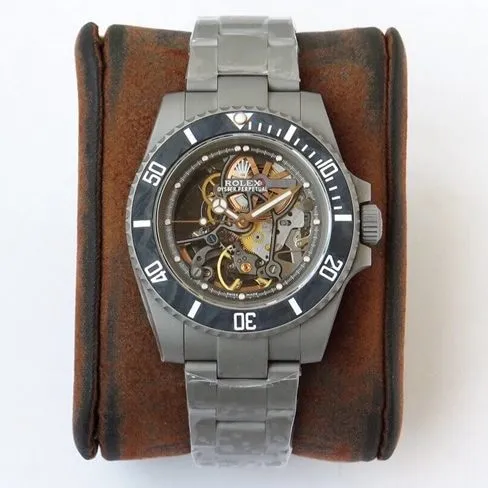 top-tier replicasuper watch Rolex fully hollow Submariner series men's steel bracelet mechanical watch front view
