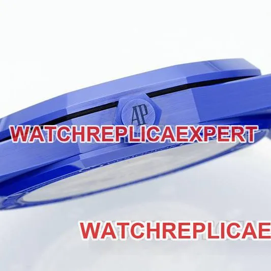 Audemars Piguet collectible watch APS factory Royal Oak flower pattern dial blue ceramicsteel bracelet model 15500side live photo