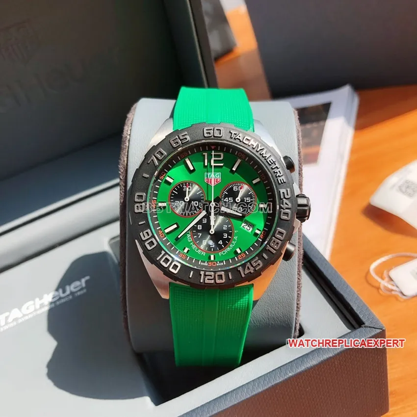 TAG Heuer F1top-tier replicagreen dialchronographCAZ101AP.FT8056front live photo