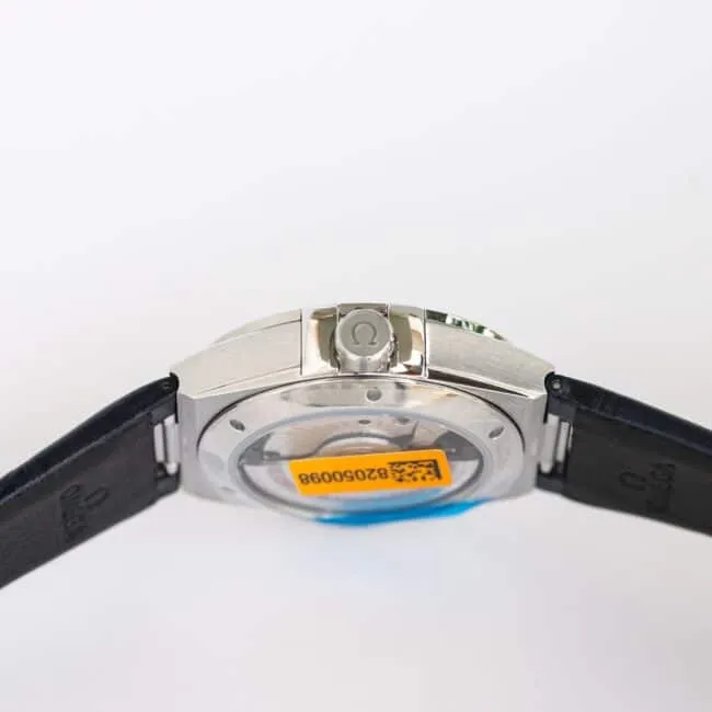 Front view of OmegaOROEM's new model Seamaster 8800movement watch