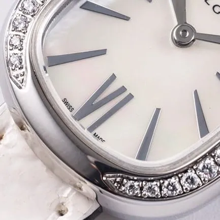 BV factory top-tier watch BvlgariquartzSerpenti series women's white dialleather strap watch front view