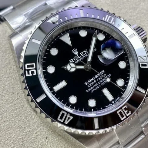 VS Factorytop-tier replicaRolexBlack Submariner 41mm new shell type genuine open mold men's mechanical watch front view