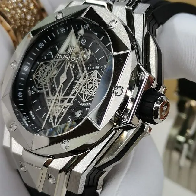 Hublottop-tier watch Big bang series fully automatic movement men's black dialrubber strap watch front view