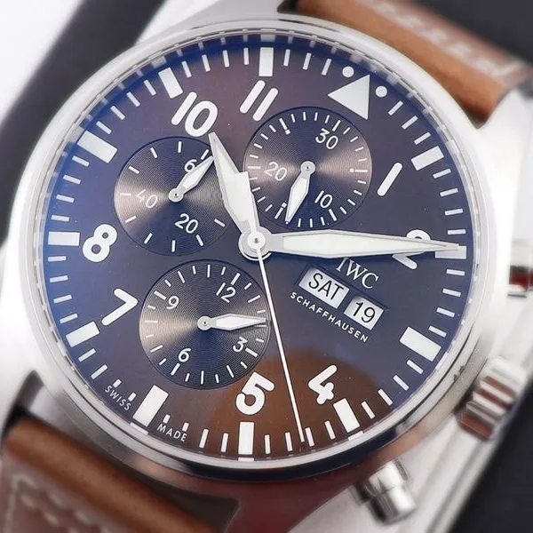 IWC high-quality watch IWC3777 pilot chronograph series watch front view